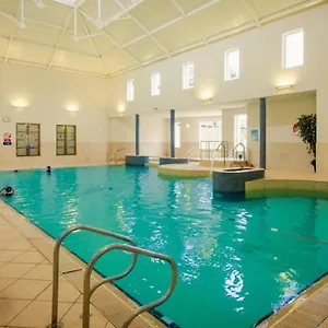 4* Hotel Roganstown & Country Club